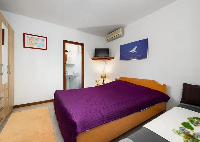 Apartments Ivana , Affordable On A Great Location