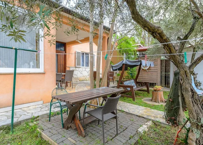 Apartments Ivana , Affordable On A Great Location