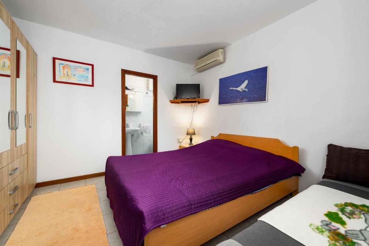 Ivana , Affordable On A Great Location Umag