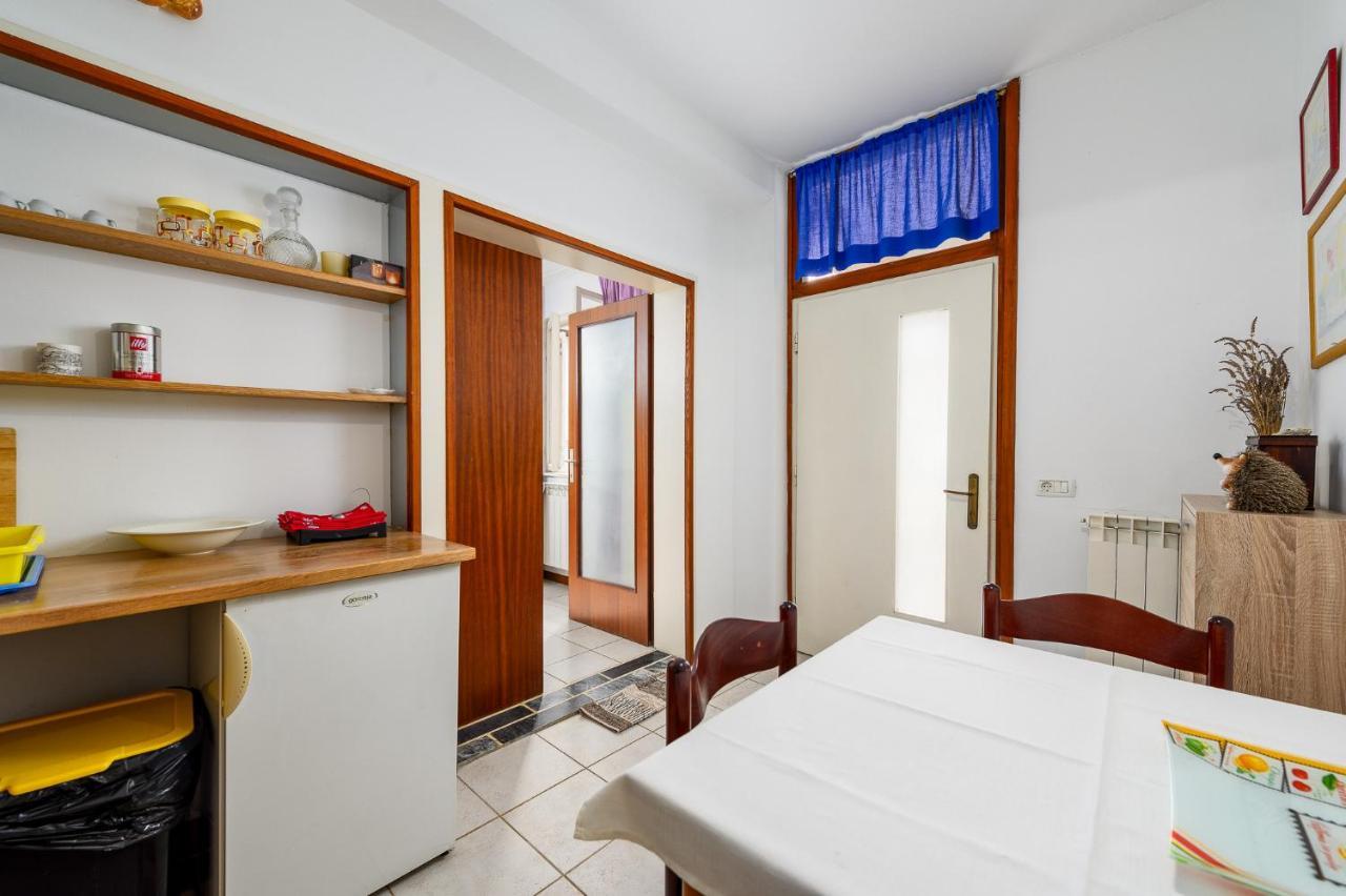 Ivana , Affordable On A Great Location Apartment *